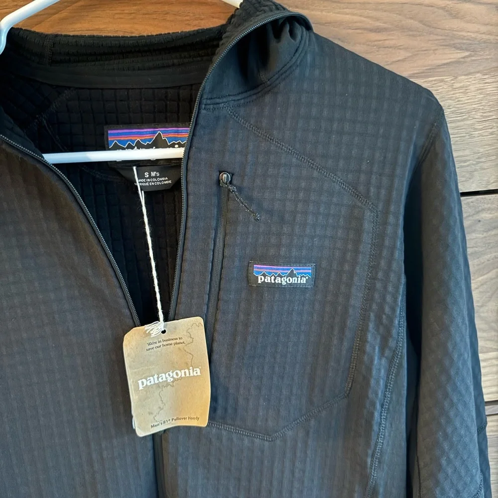 Patagonia Men's R1® Fleece Pullover Hoody Size S - Picture 3 of 12